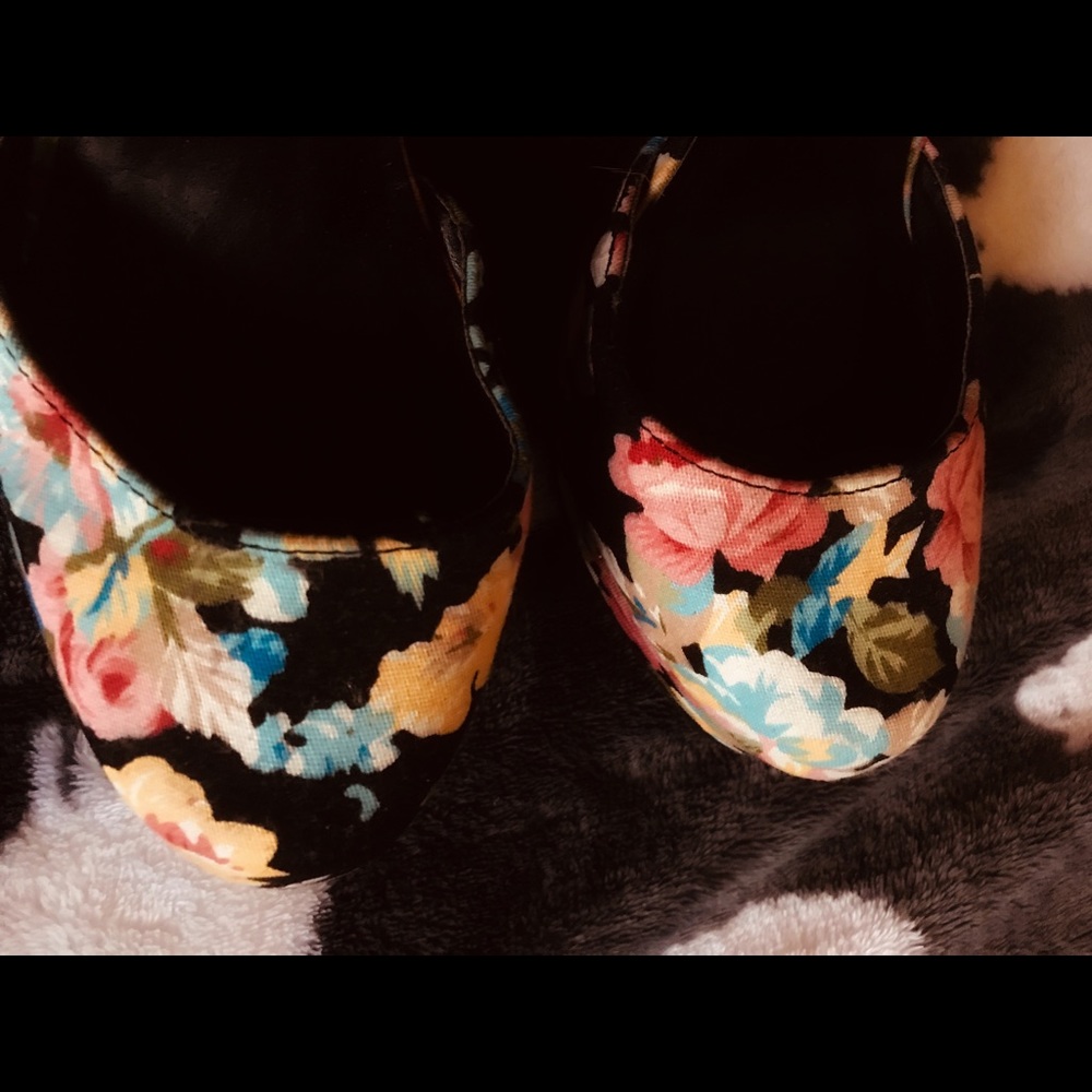 A chinese style ball heel